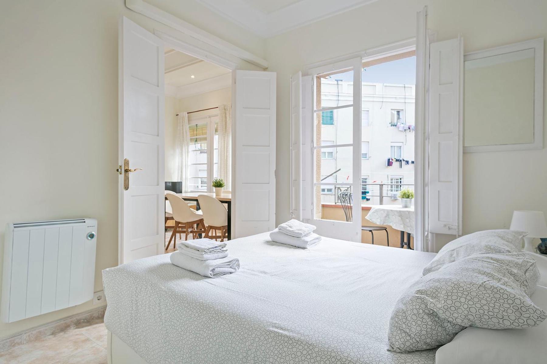 Apartmento Industria Barcelona Luaran gambar